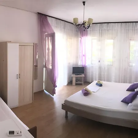 Cvita & Slavko بيت ضيافة تروغير